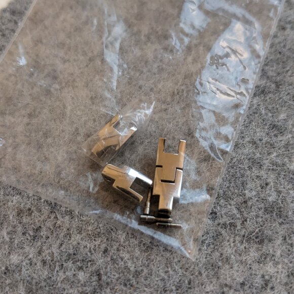 Authentic Gucci Women's Bangle Watch - Picture 6 of 6